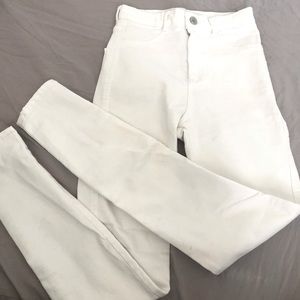 Zara TRAFALUC very high white skinny jeans 😘🥰